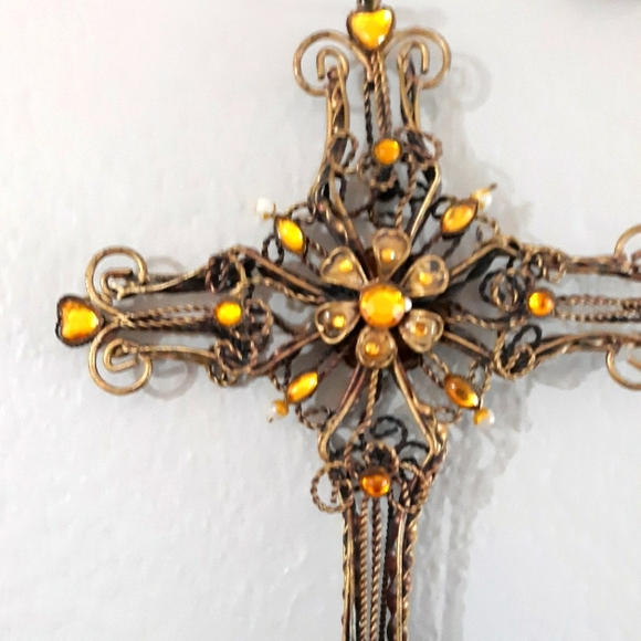 ARTISAN METALLIC WALL CROSS NEW! - Picture 2 of 4